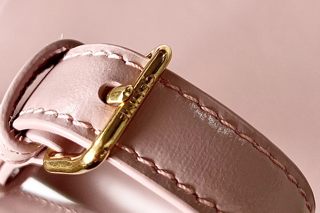 Ce**e triomphe shoulder bag