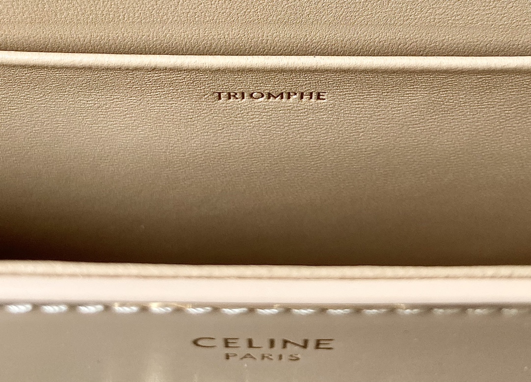 Ce**e triomphe shoulder bag