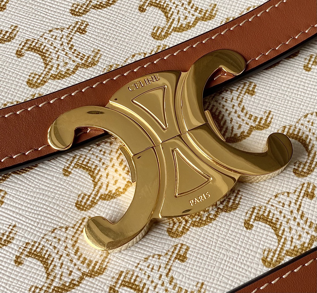 Ce**e classique triomphe bag