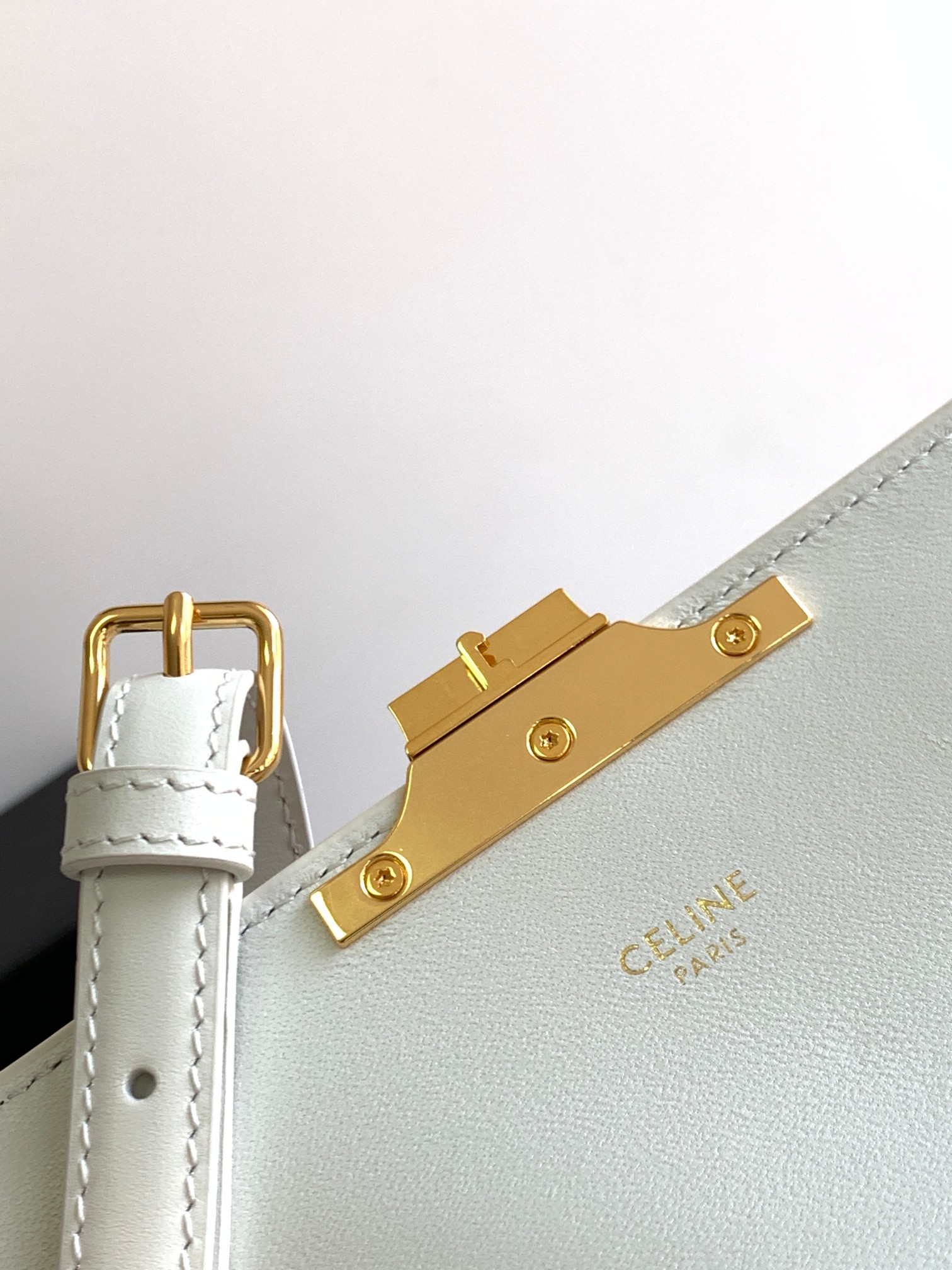Ce**e shoulder bag triomphe