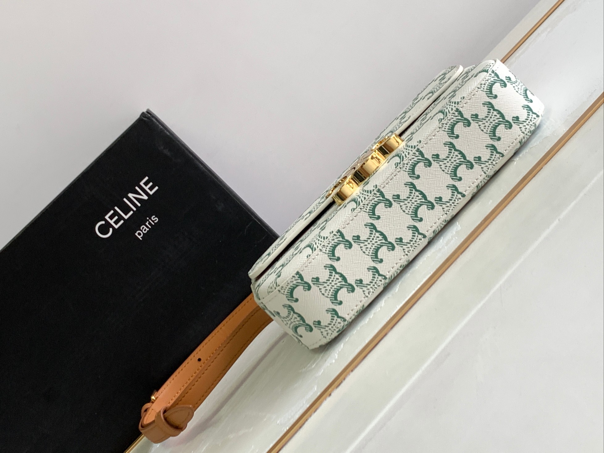Ce**e shoulder bag triomphe
