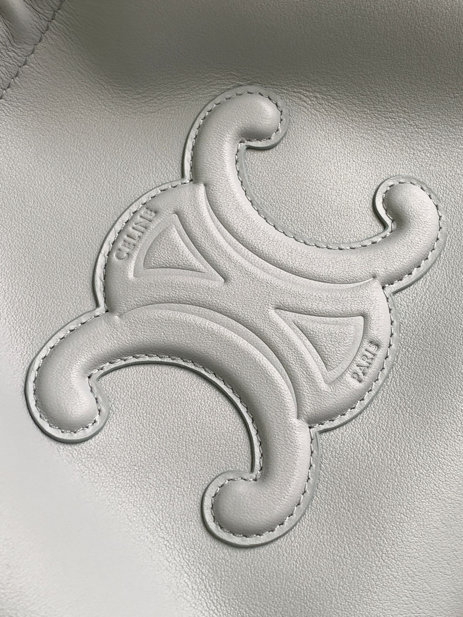 Ce**e small cabas drawstring cuir triomphe