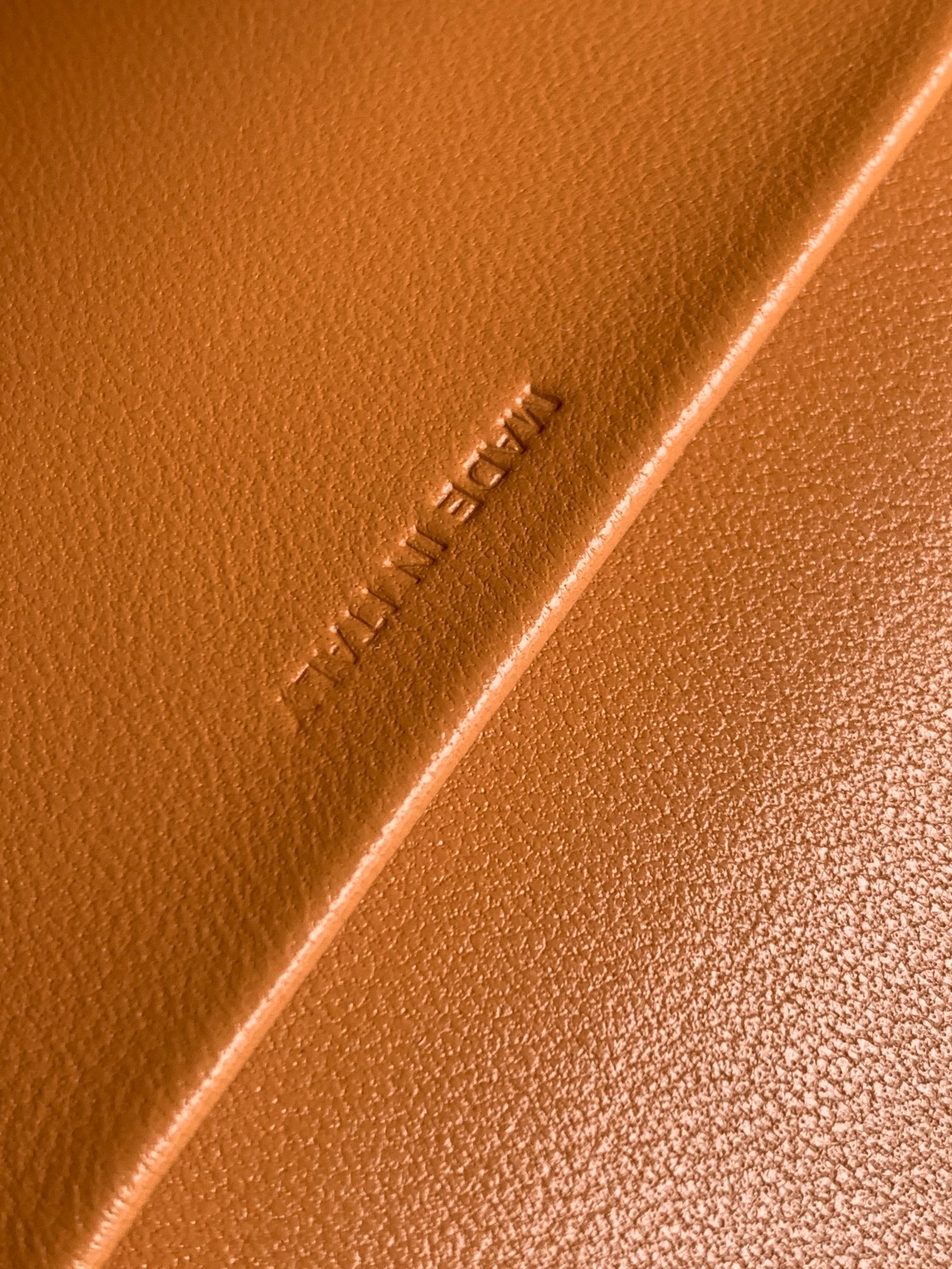Ce**e besace cuir triomphe