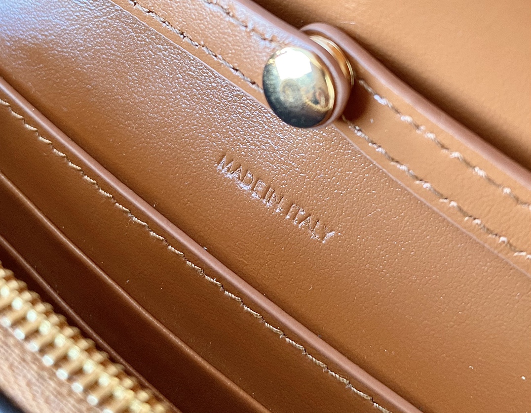 Ce**e small 16 wallet on chain