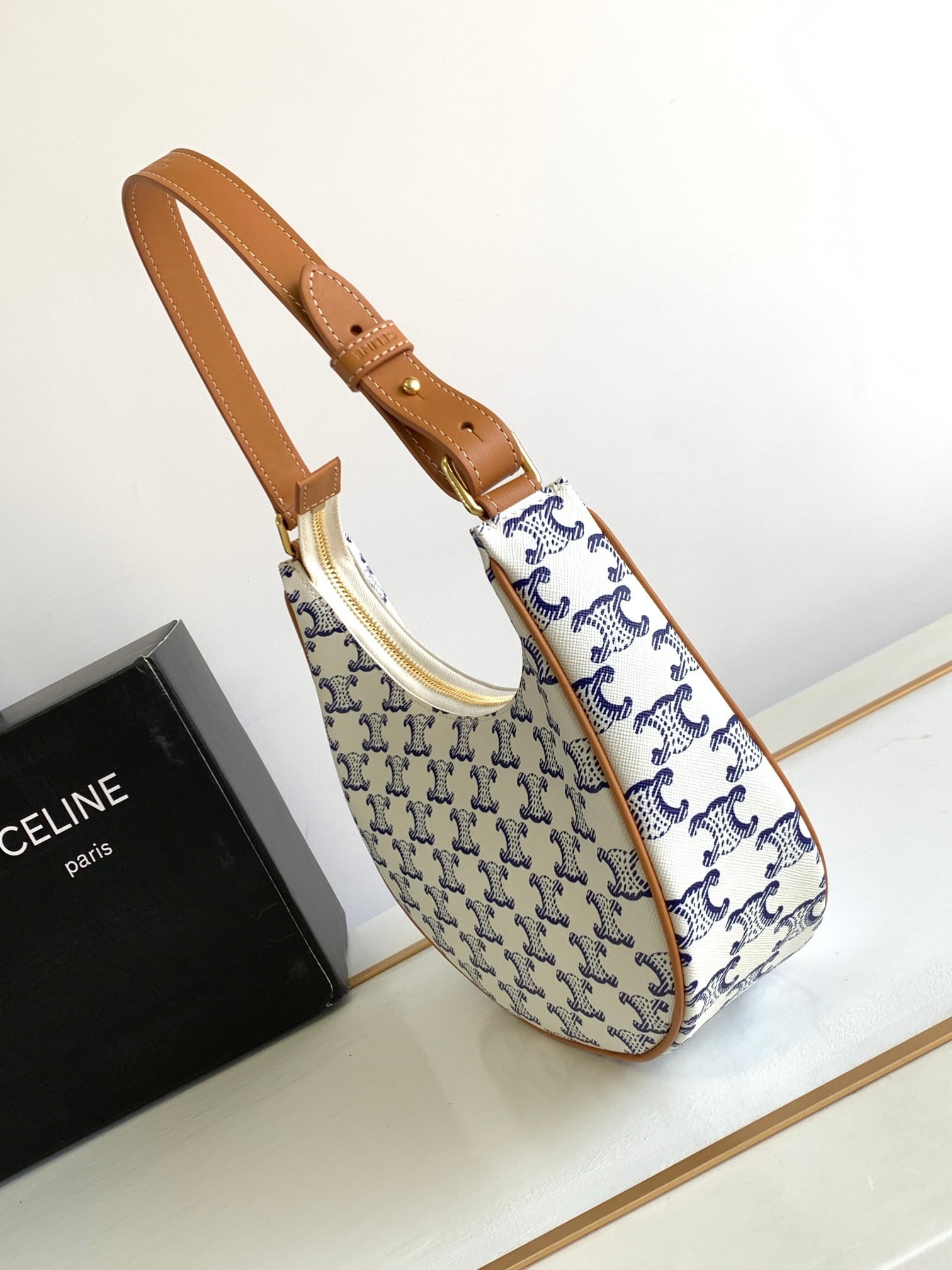 Ce**e ava bag