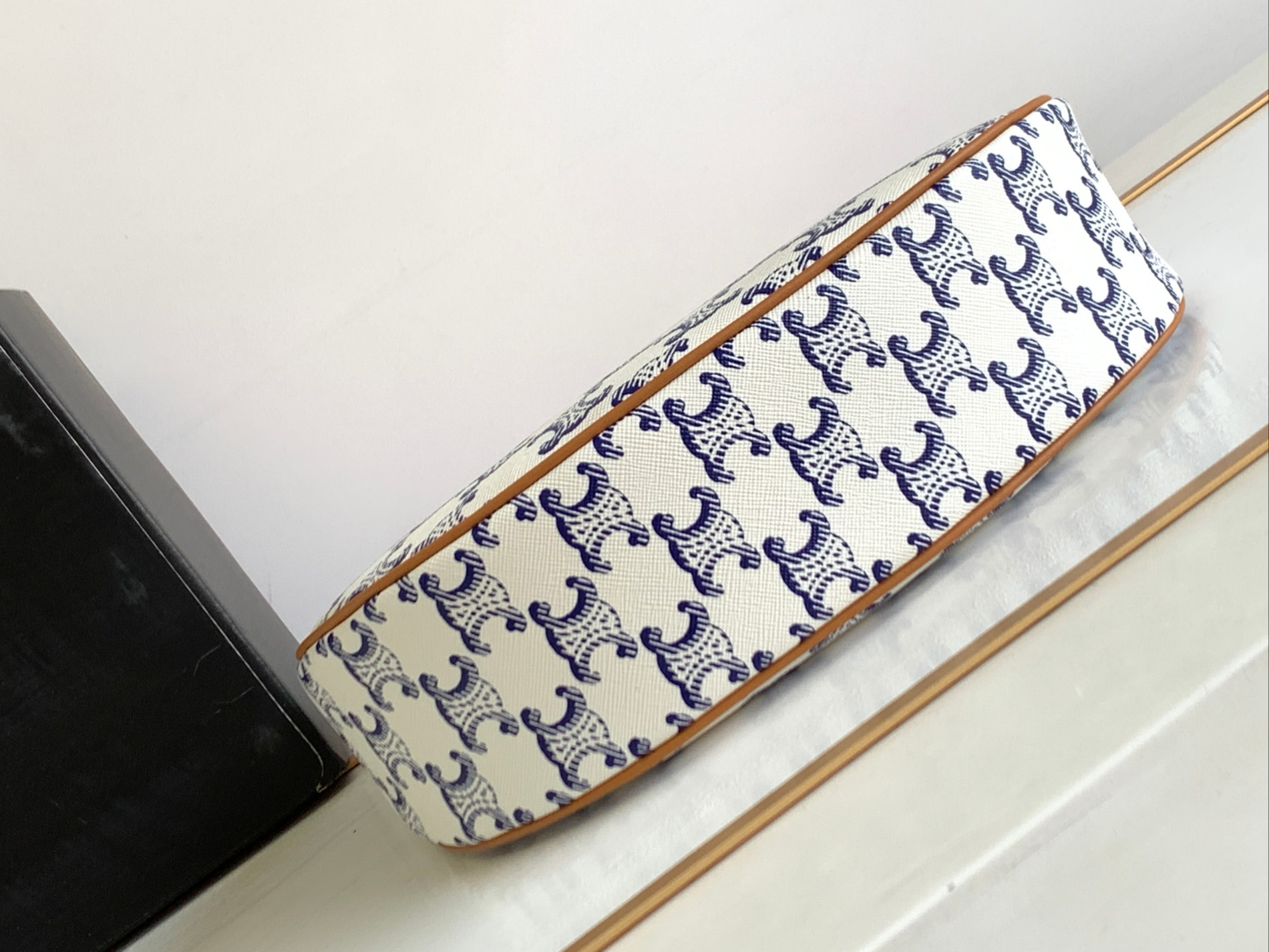Ce**e ava bag