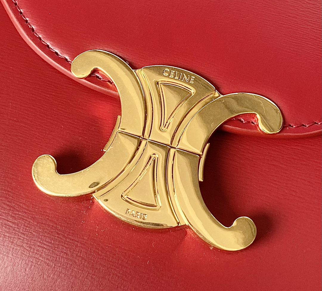 Ce**e besace triomphe bag