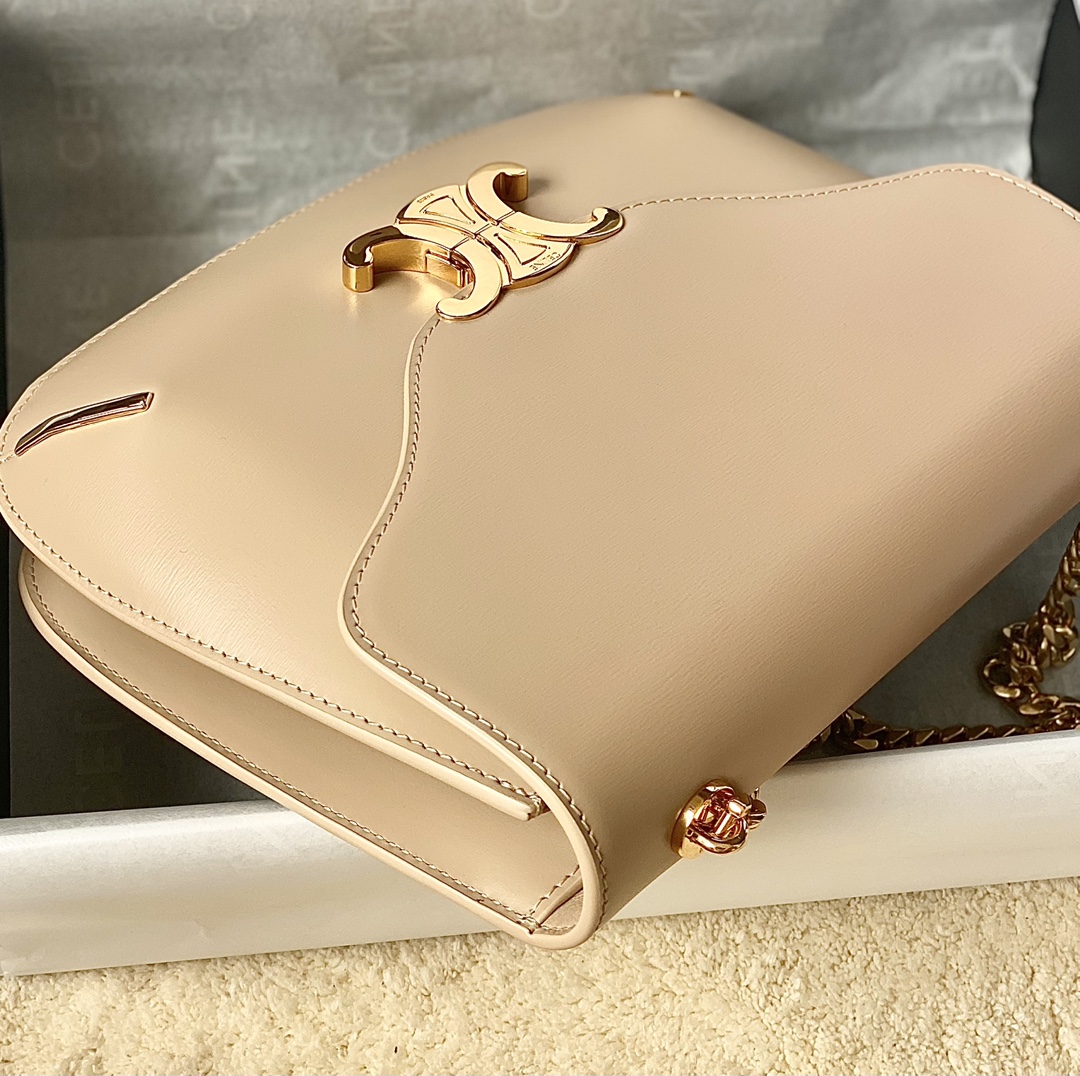 Ce**e besace triomphe bag