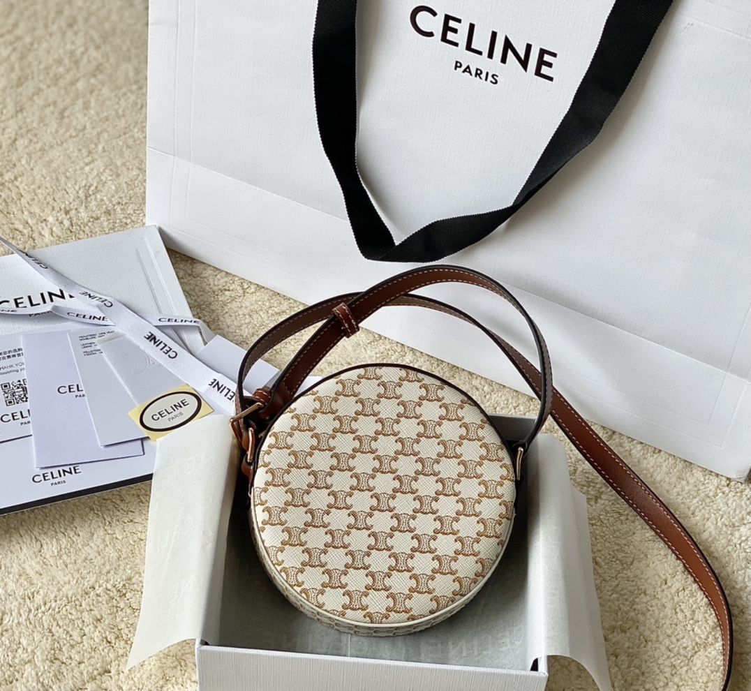 Ceeline Triomphe Bag