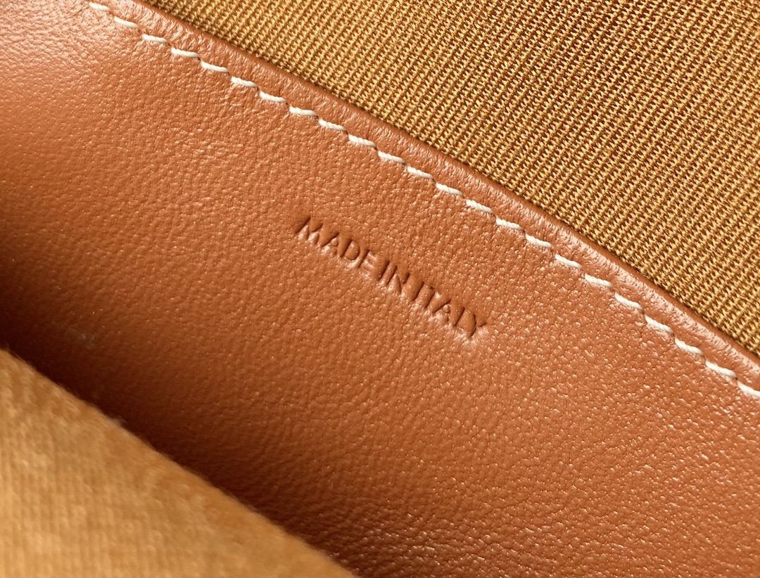 Ceeline Triomphe Bag