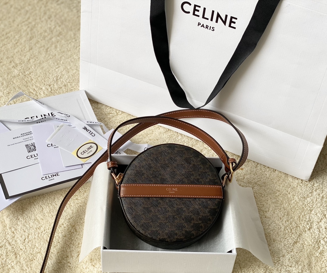 Ceeline Triomphe Bag
