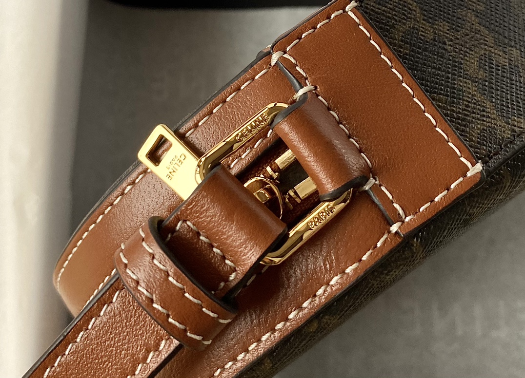 Ceeline Triomphe Bag
