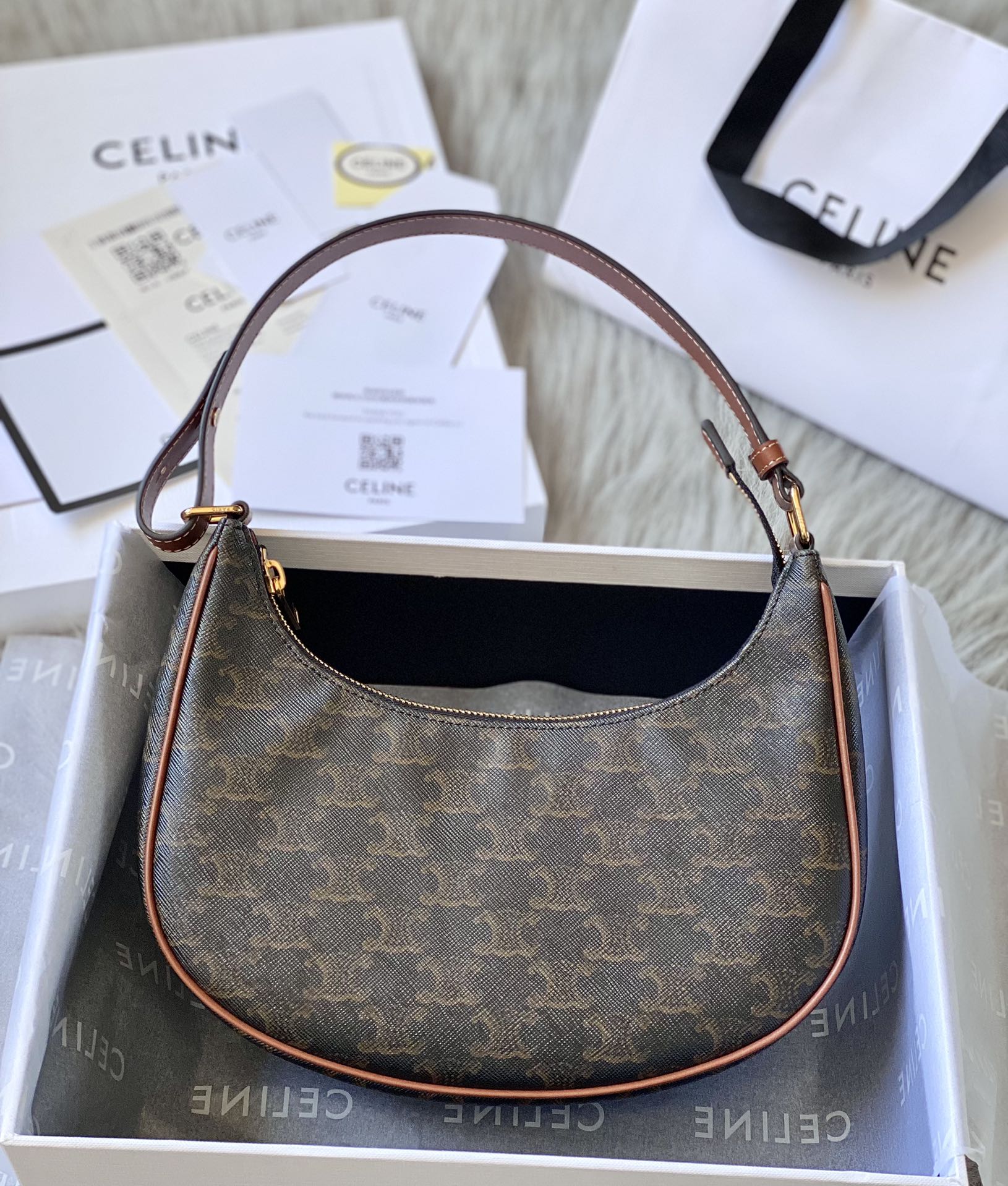 Ce**e ava bag