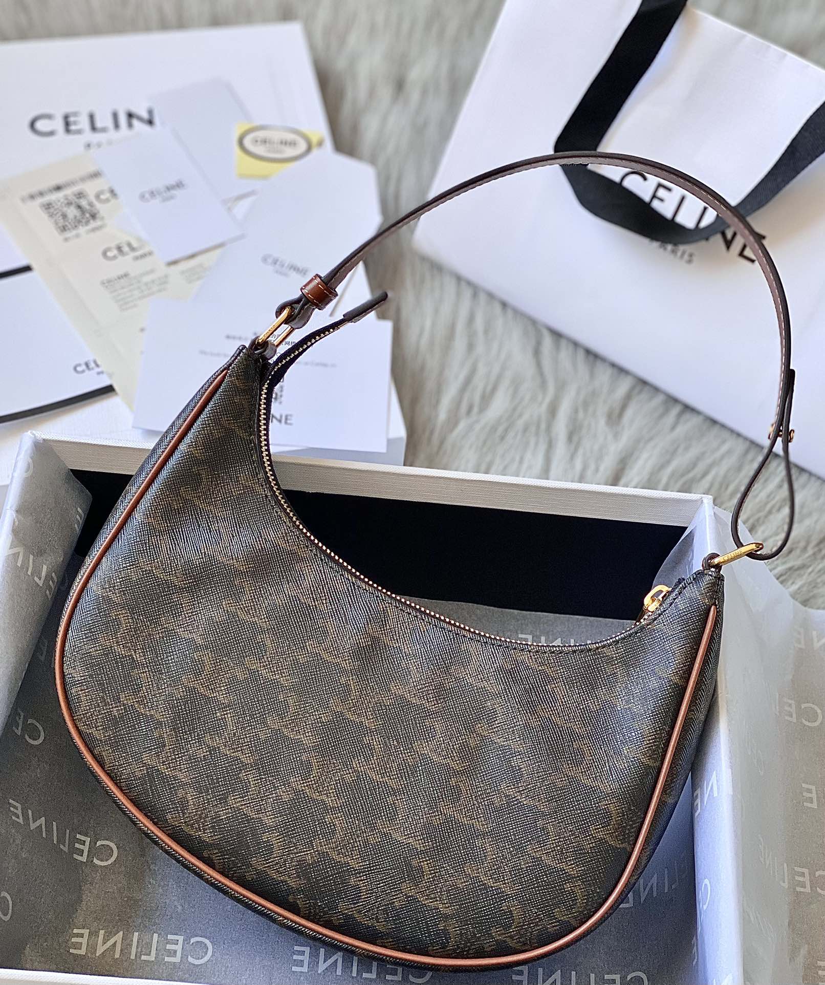 Ce**e ava bag