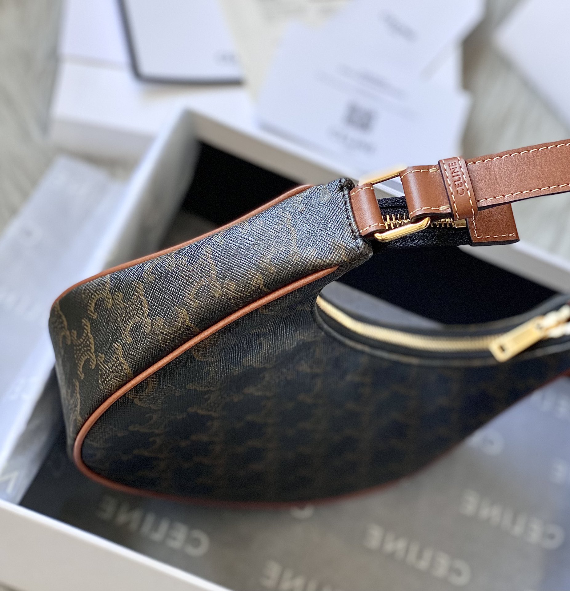 Ce**e ava bag