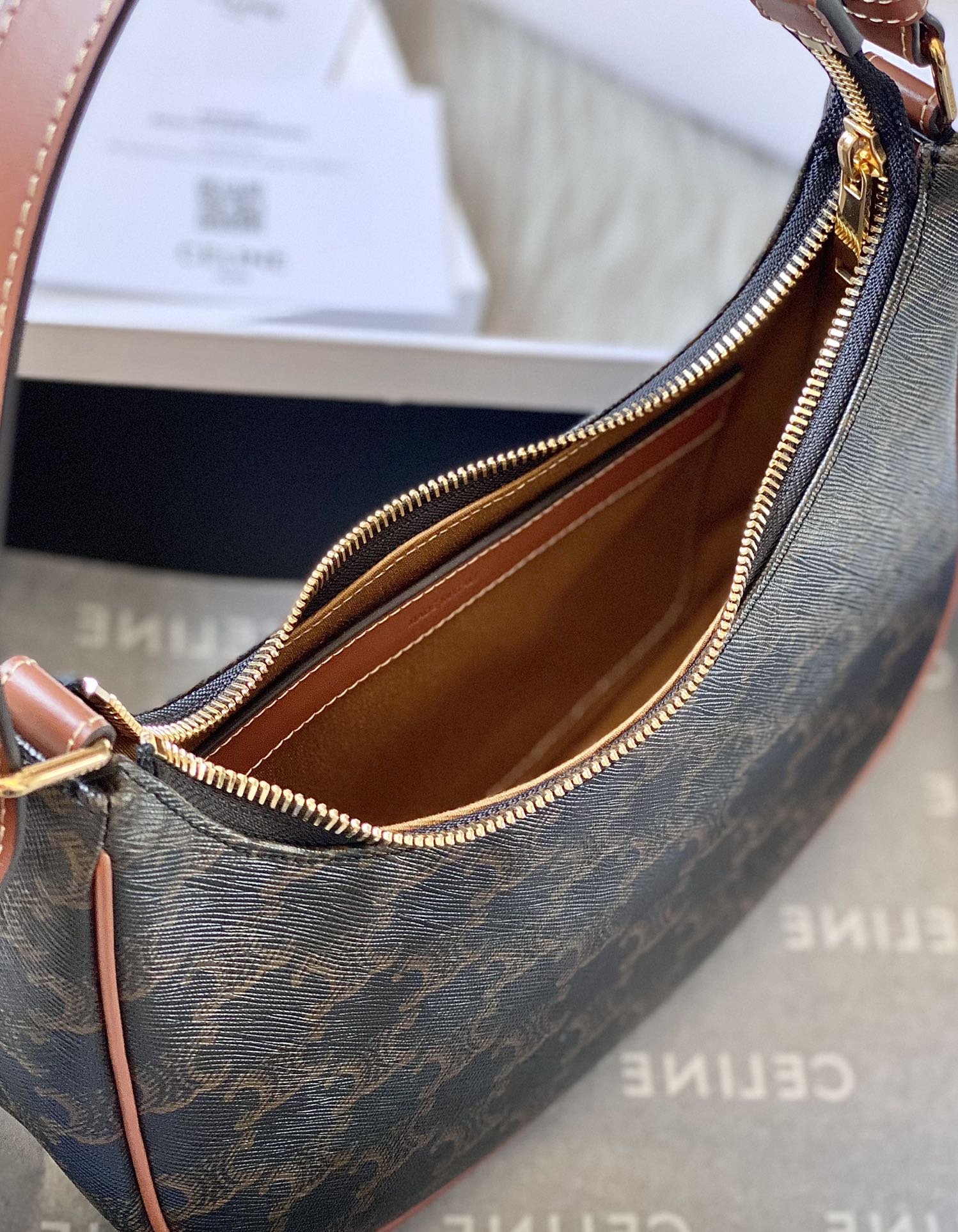 Ce**e ava bag