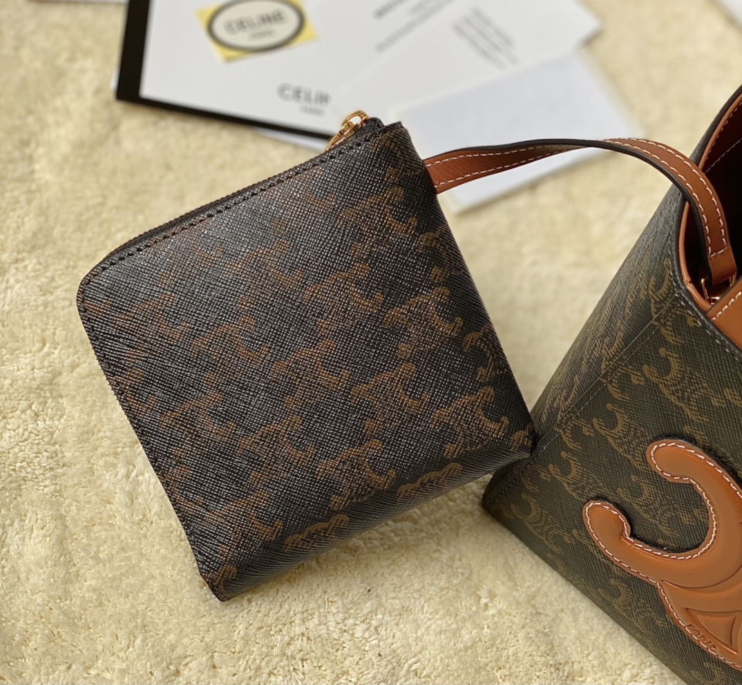 Ce**e cuir triomphe cube bag