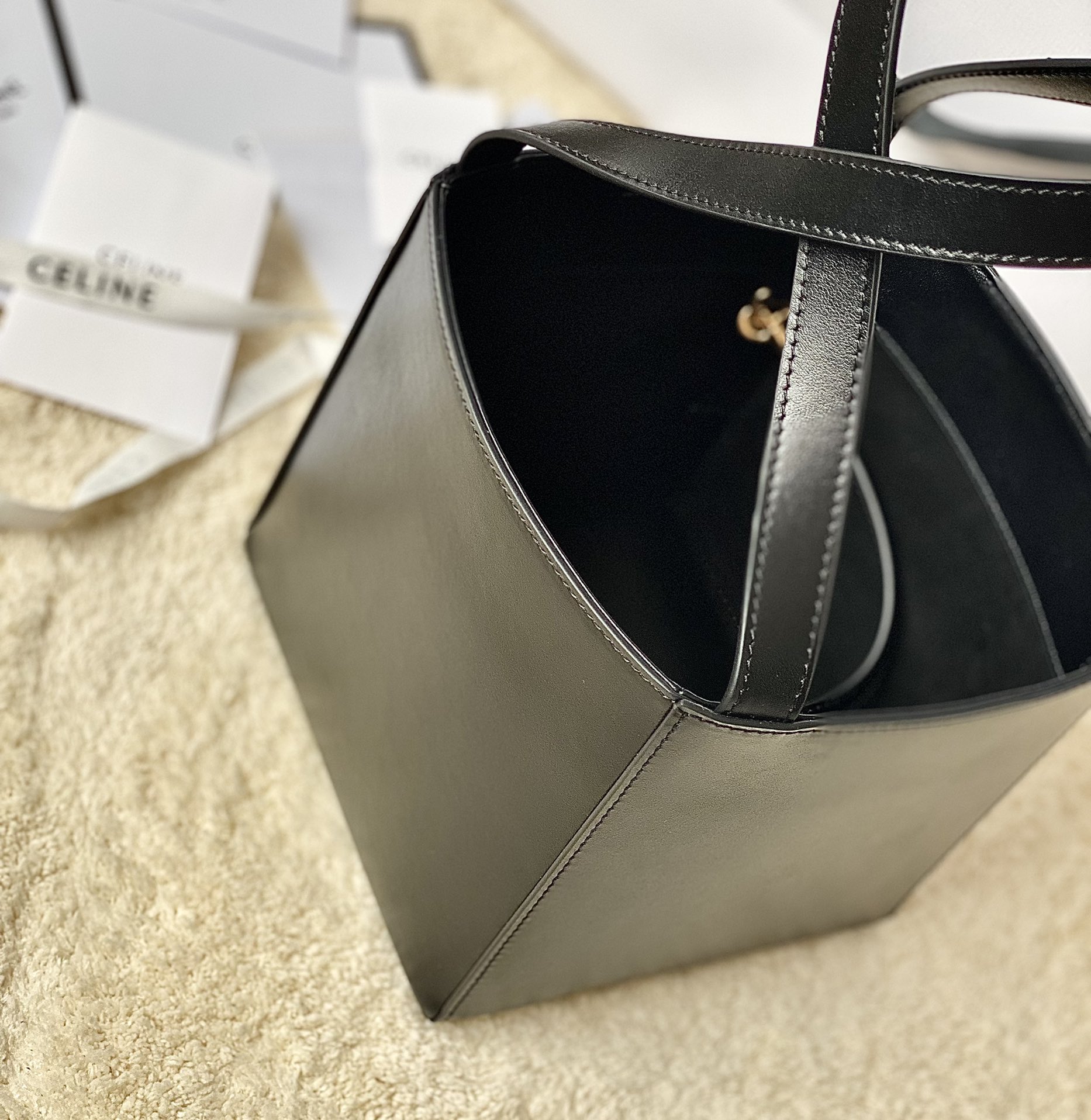 Ce**e cuir triomphe cube bag