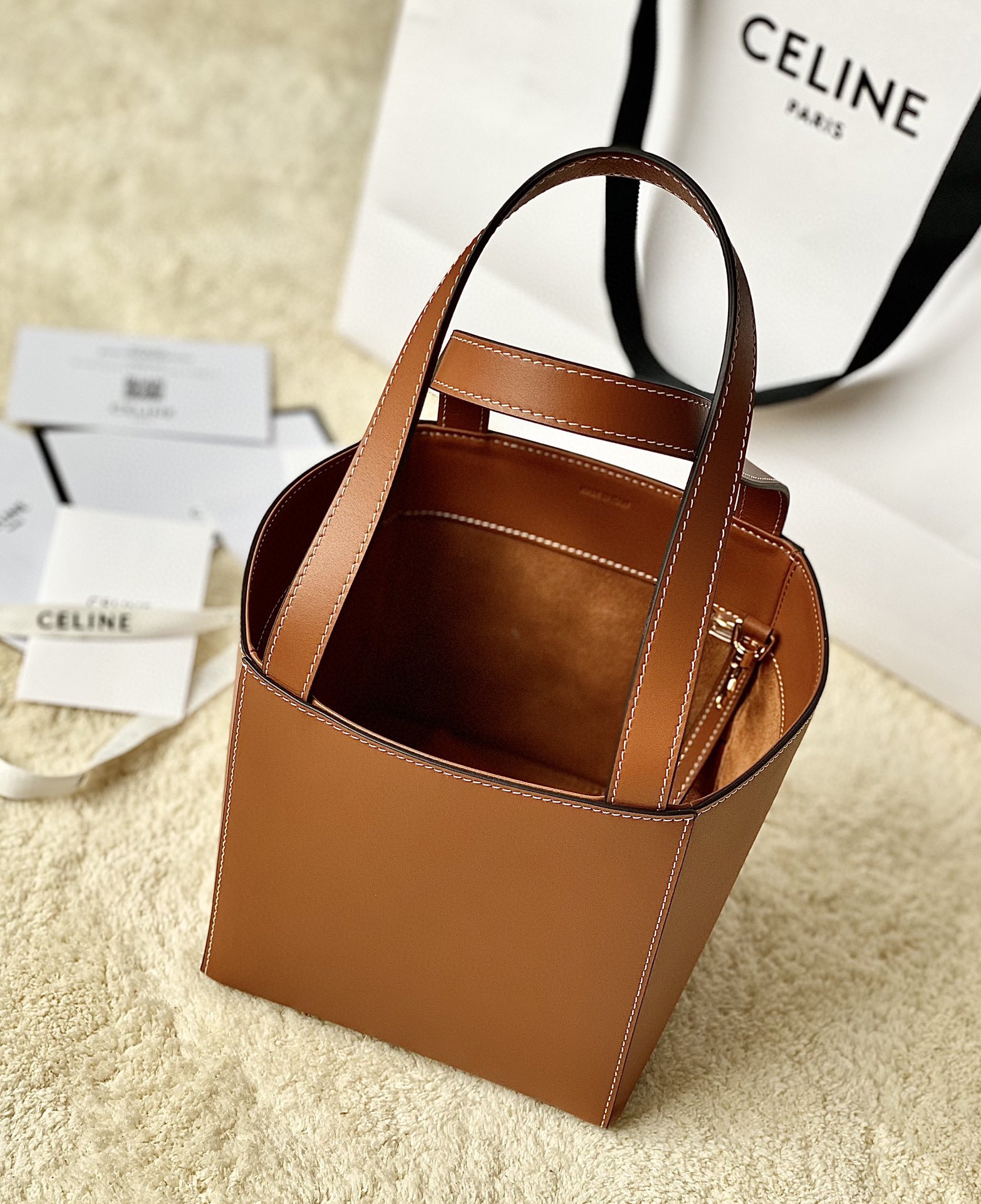 Ce**e cuir triomphe cube bag