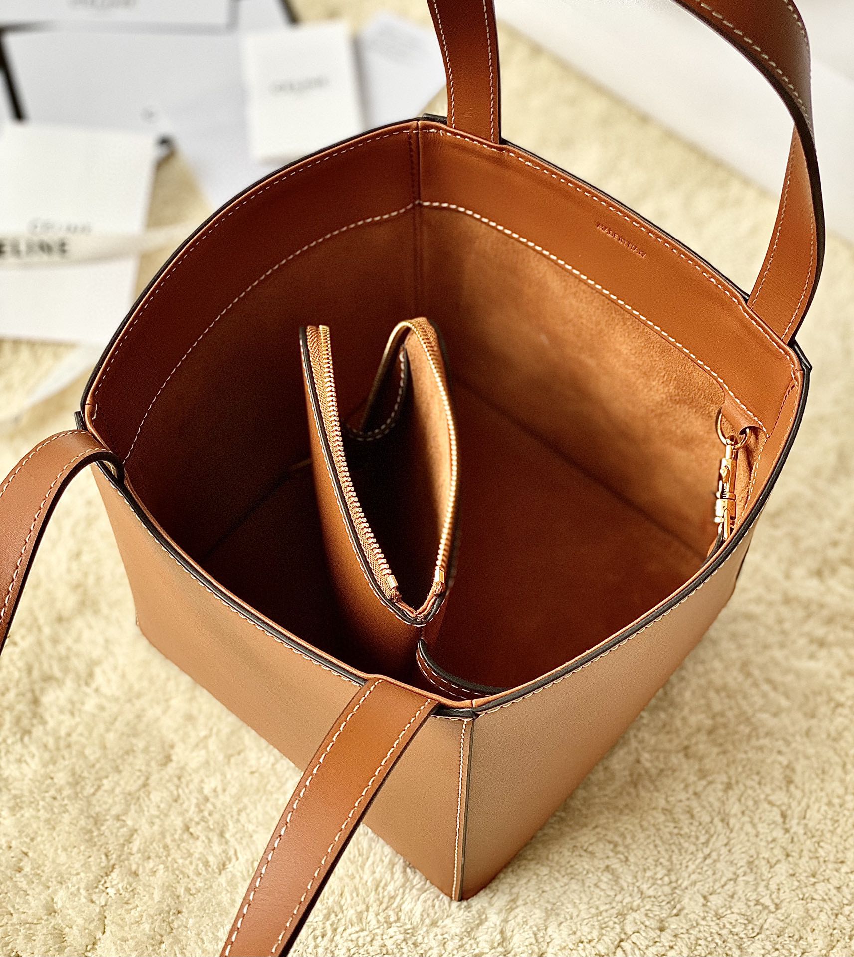 Ce**e cuir triomphe cube bag