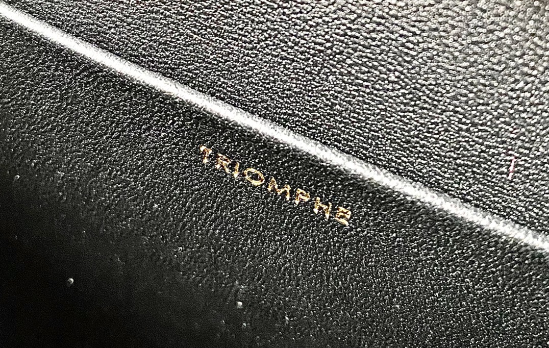 Ce**e triomphe strap bag