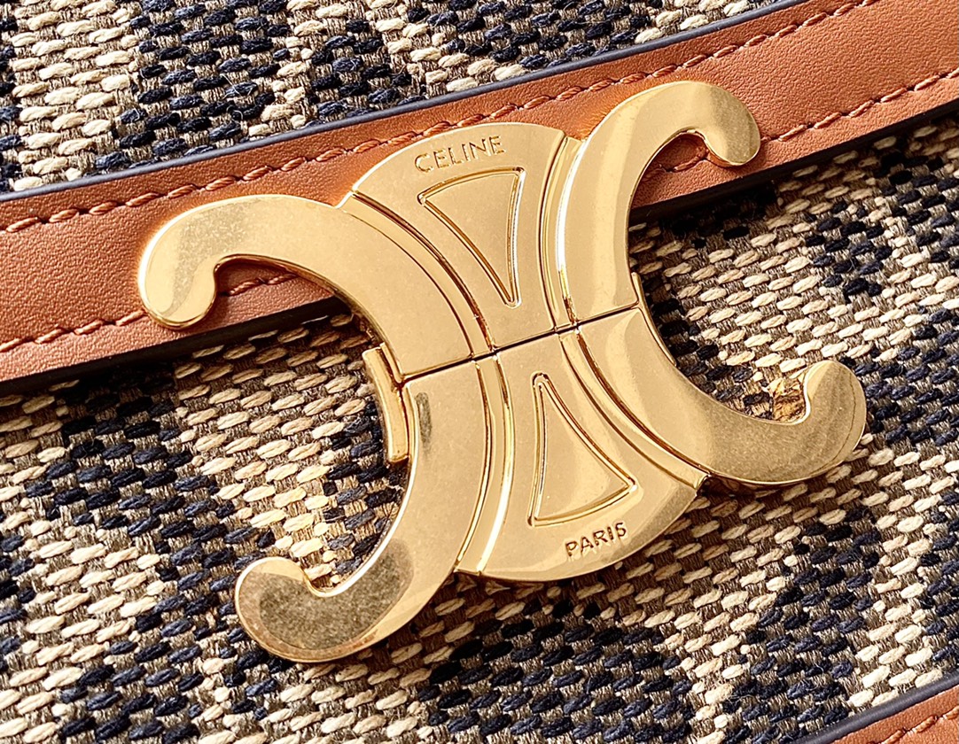 Ce**e classique triomphe bag