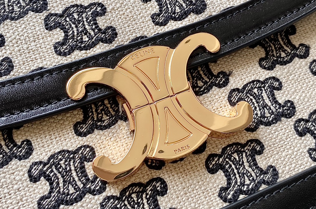 Ce**e classique triomphe bag