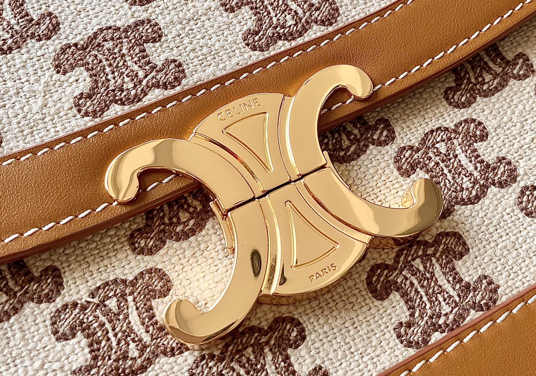 Ce**e classique triomphe bag