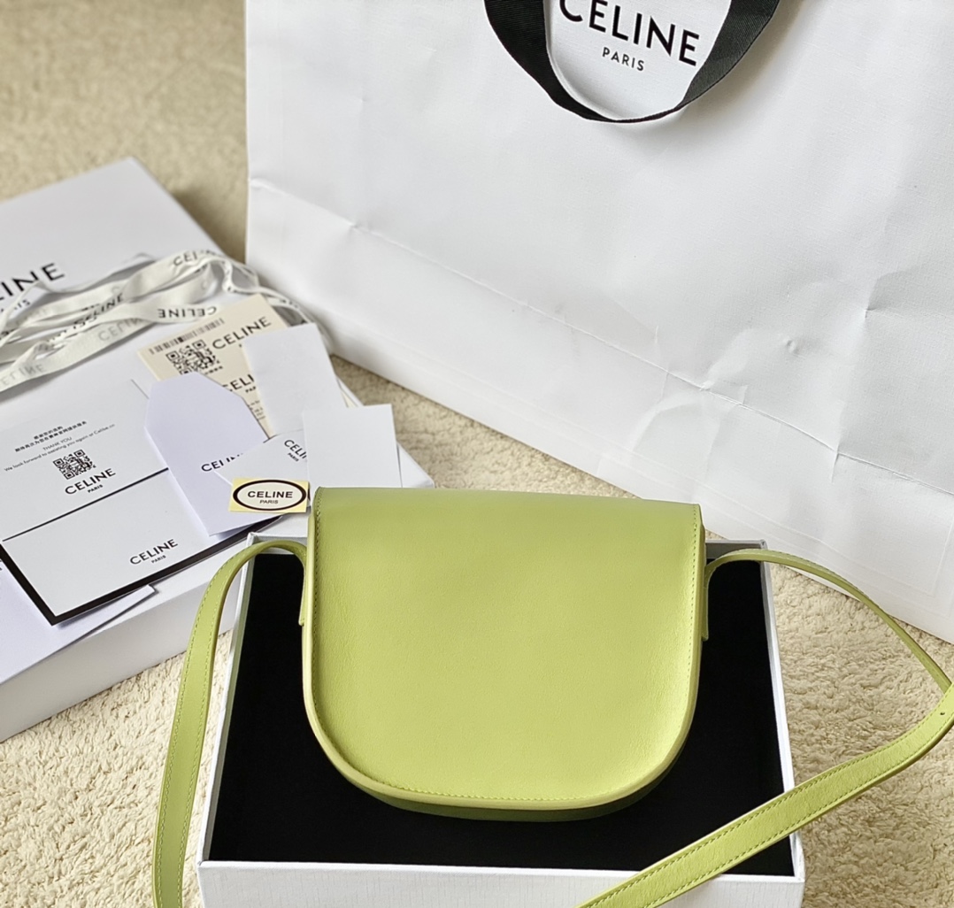 Ce**e folco cuir triomphe