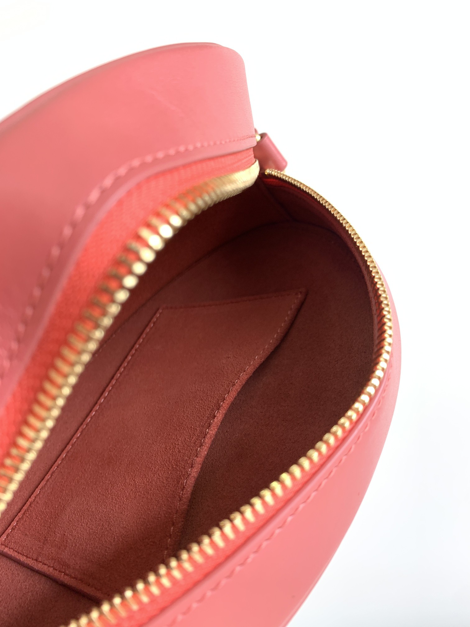 Ce**e oval bag cuir triomphe