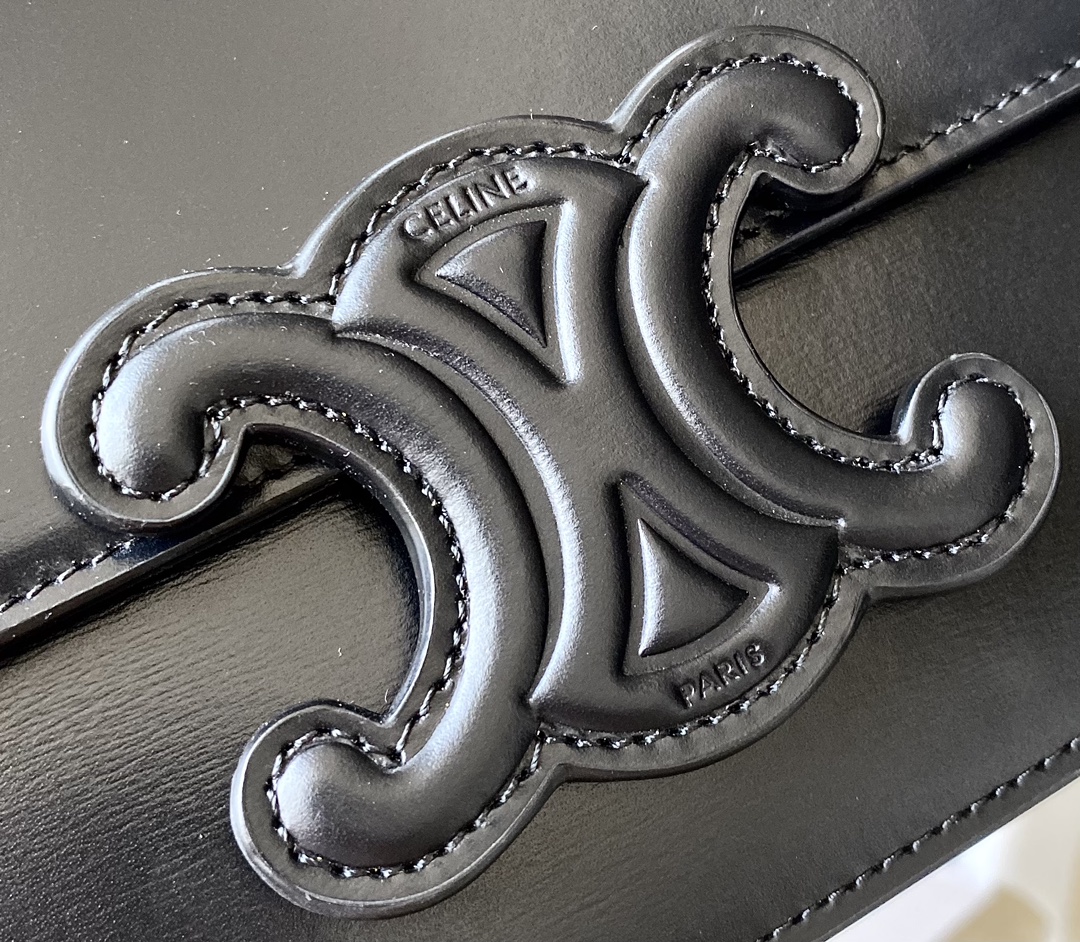 Ce**e cuir triomphe