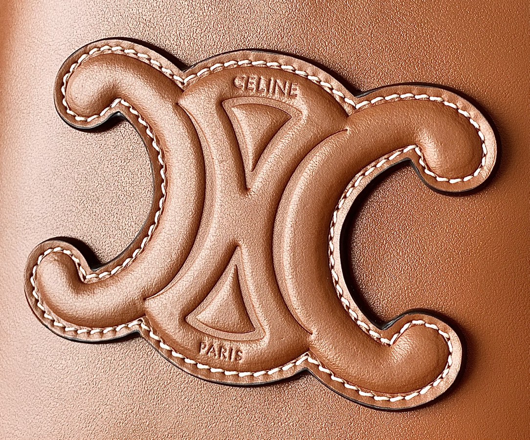 Ce**e mini bucket cuir triomphe