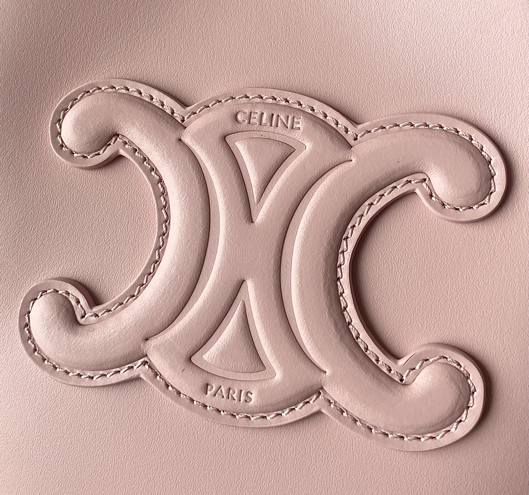 Ce**e mini bucket cuir triomphe