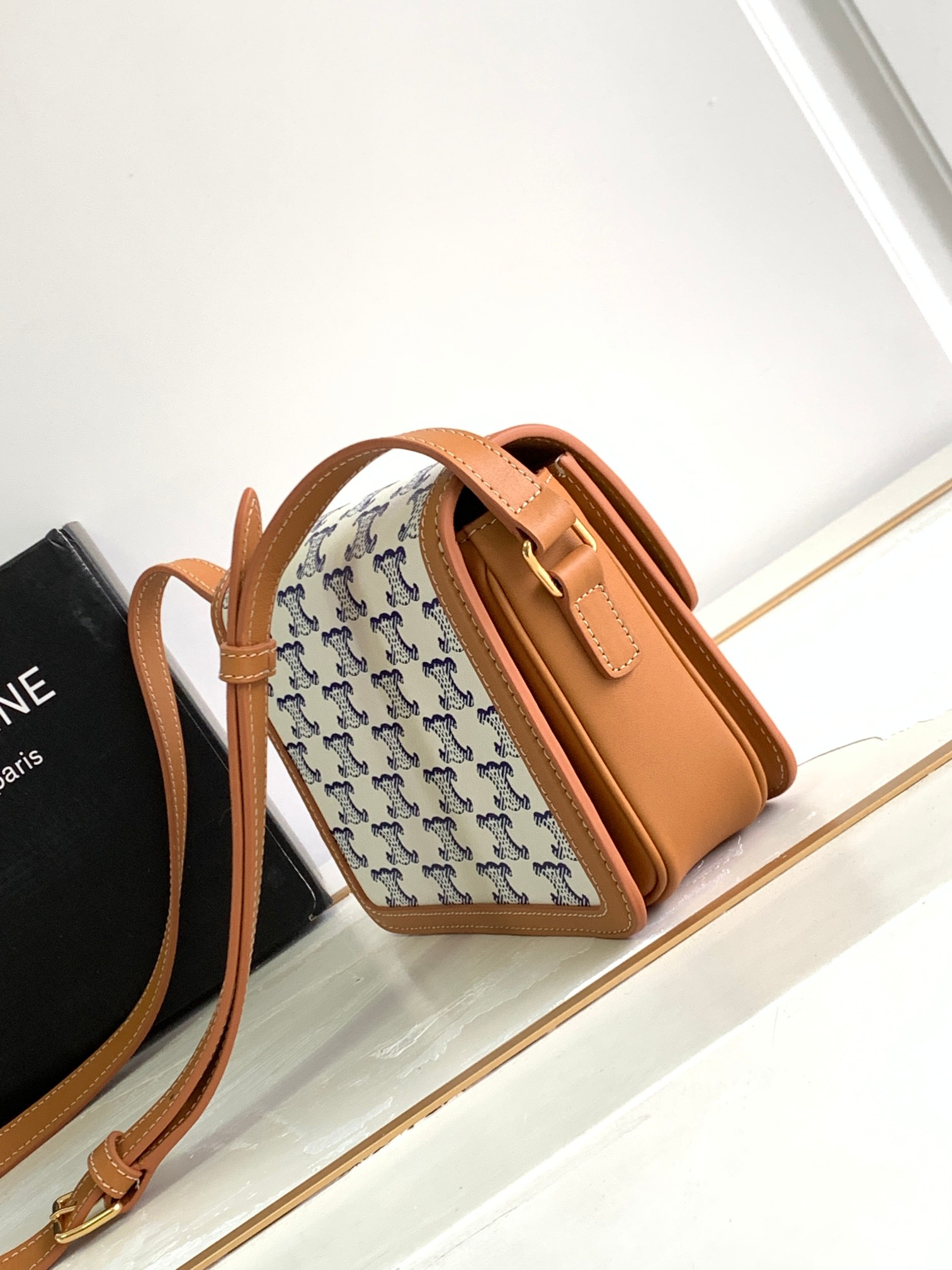 Ce**e teen triomphe bag