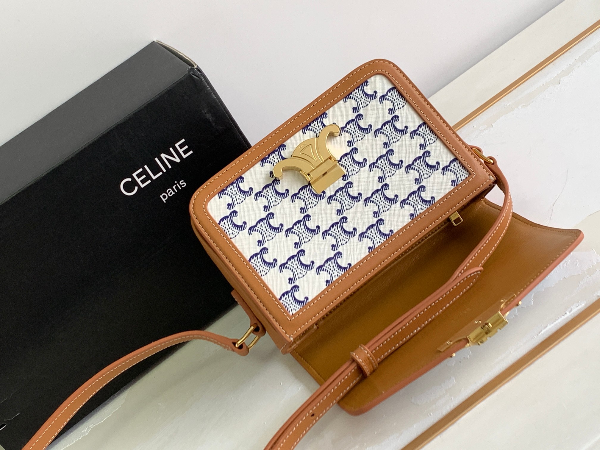 Ce**e teen triomphe bag