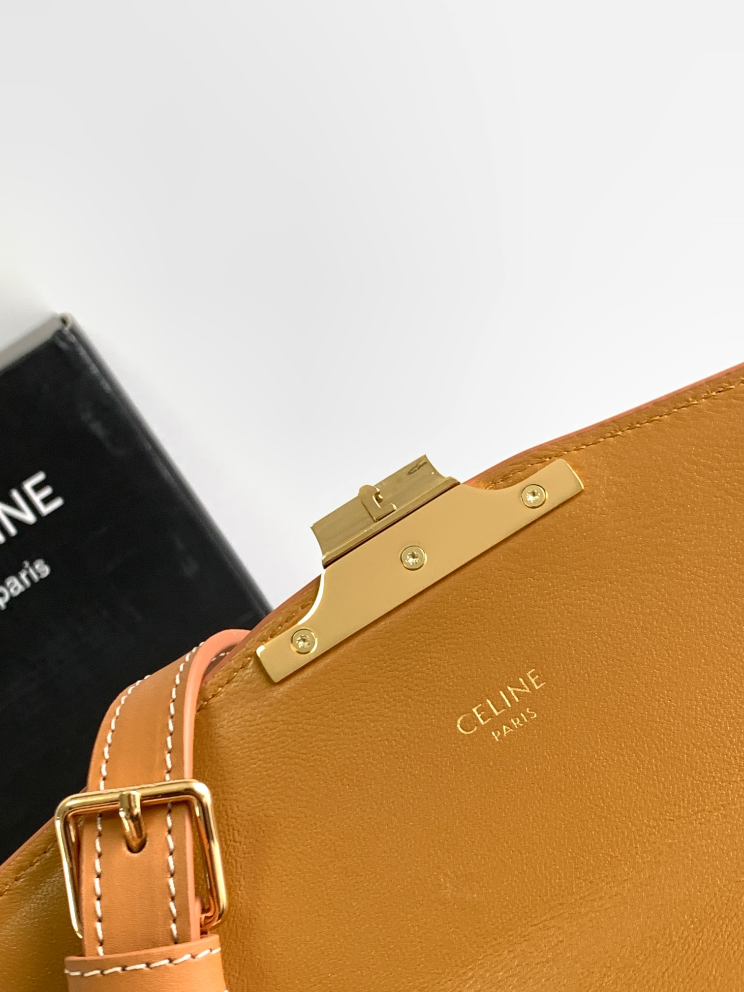 Ce**e teen triomphe bag