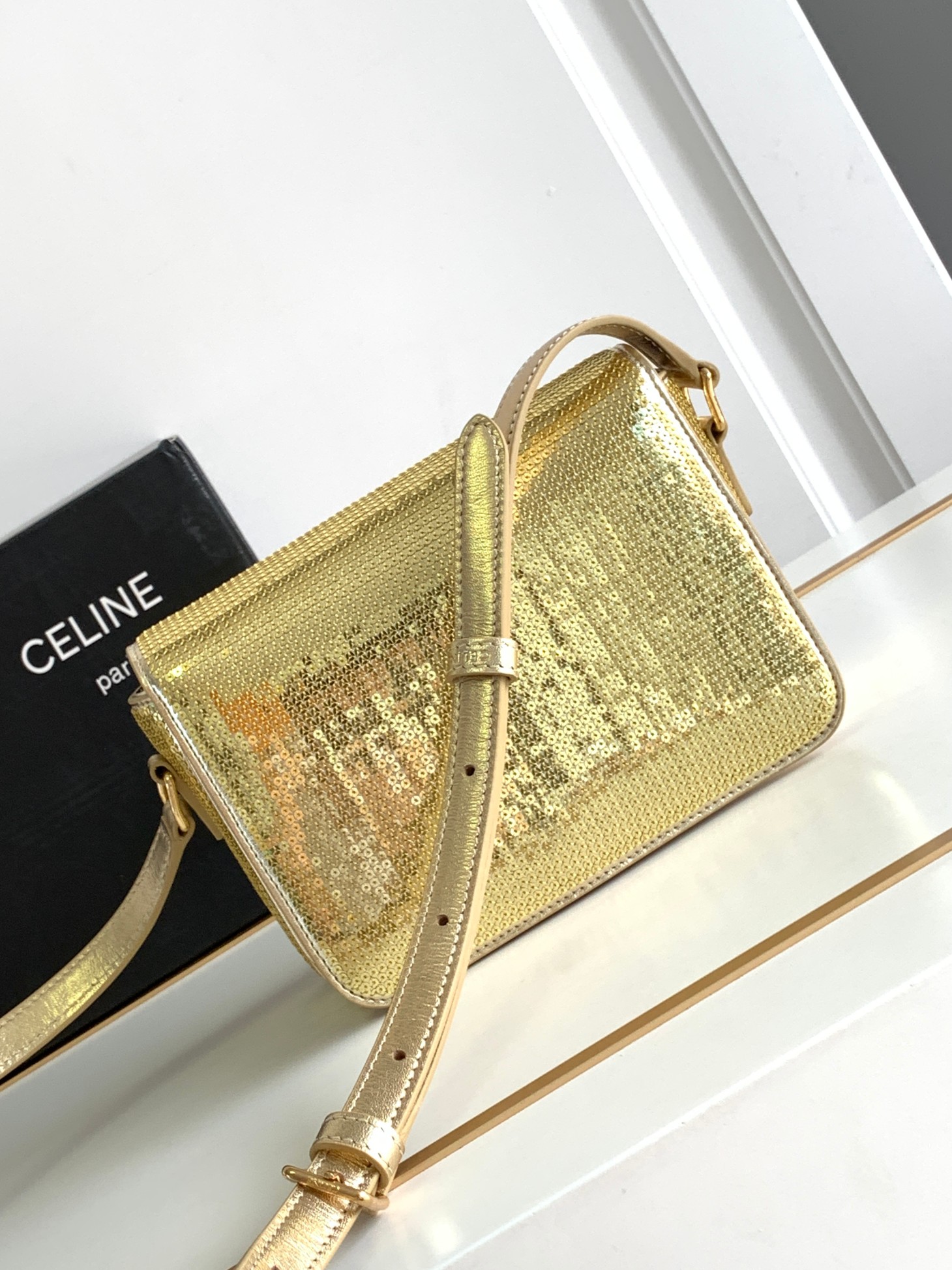 Ce**e teen triomphe bag