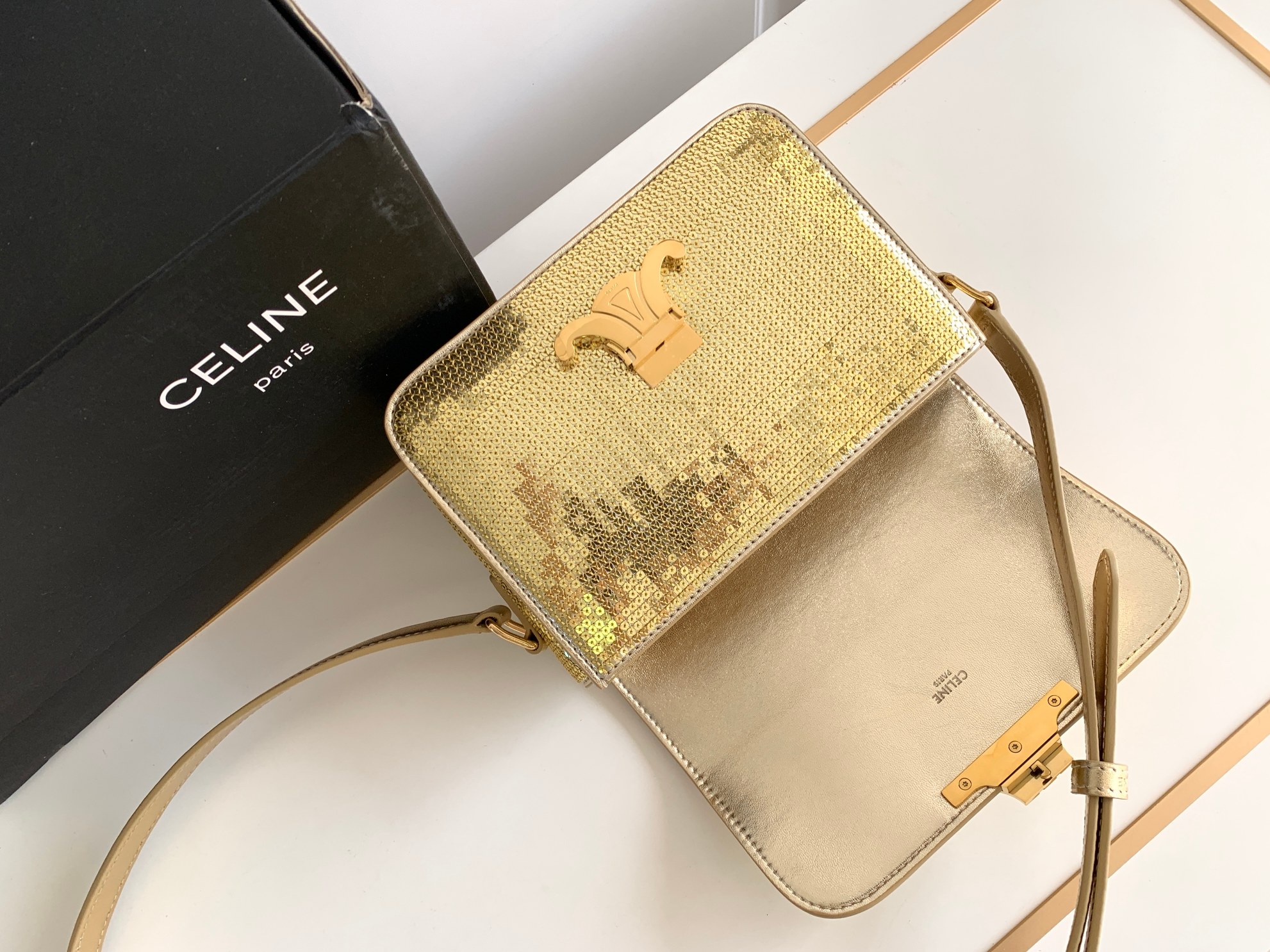 Ce**e teen triomphe bag