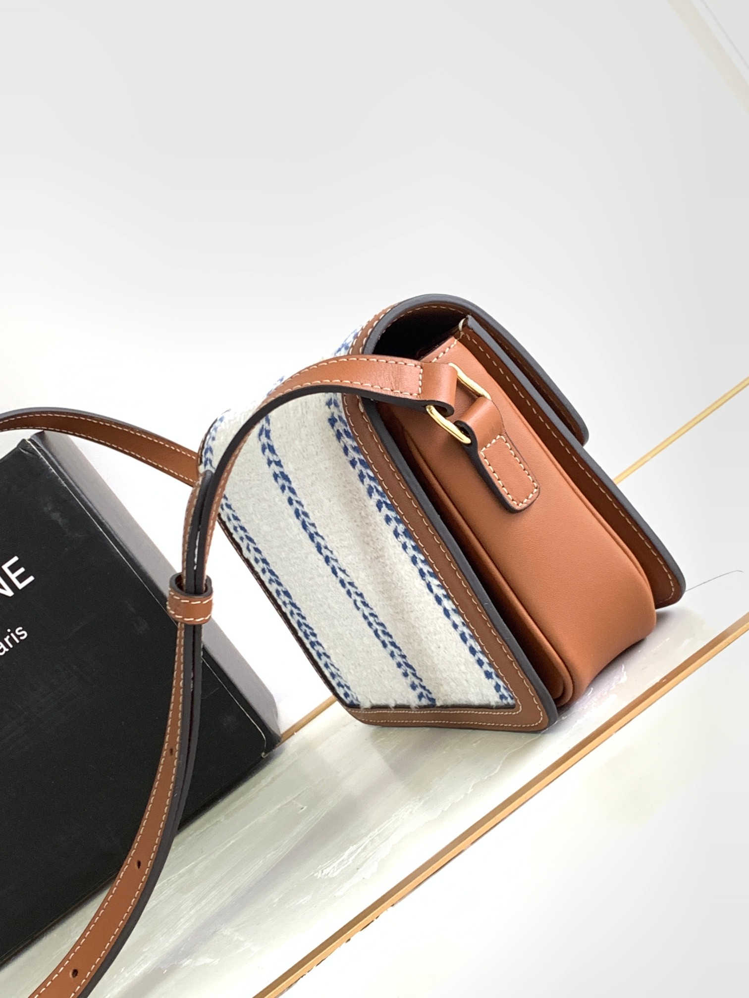 Ce**e teen triomphe bag