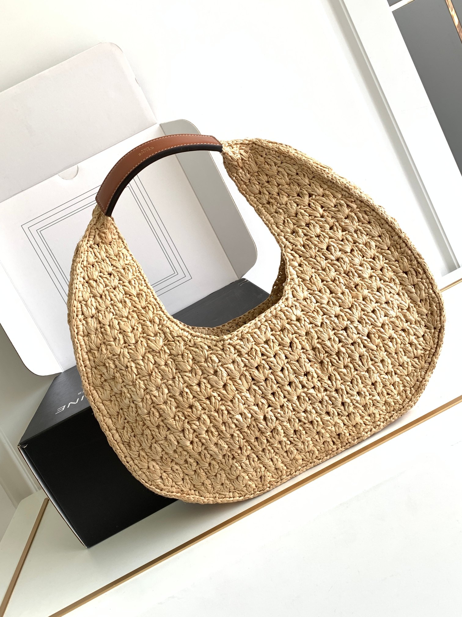 Ce**e classic panier hobo bag in raffia and calfskin