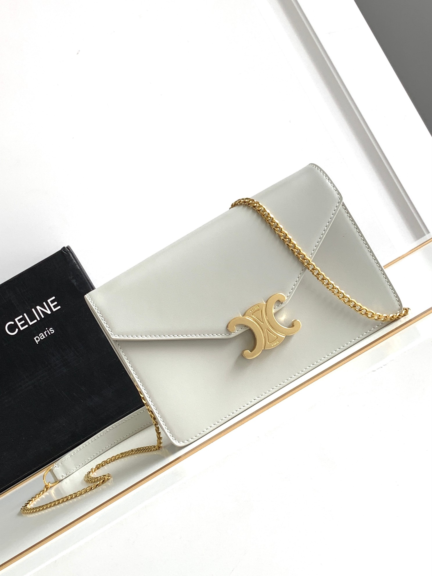 Ce**e wallet on chain triomphe