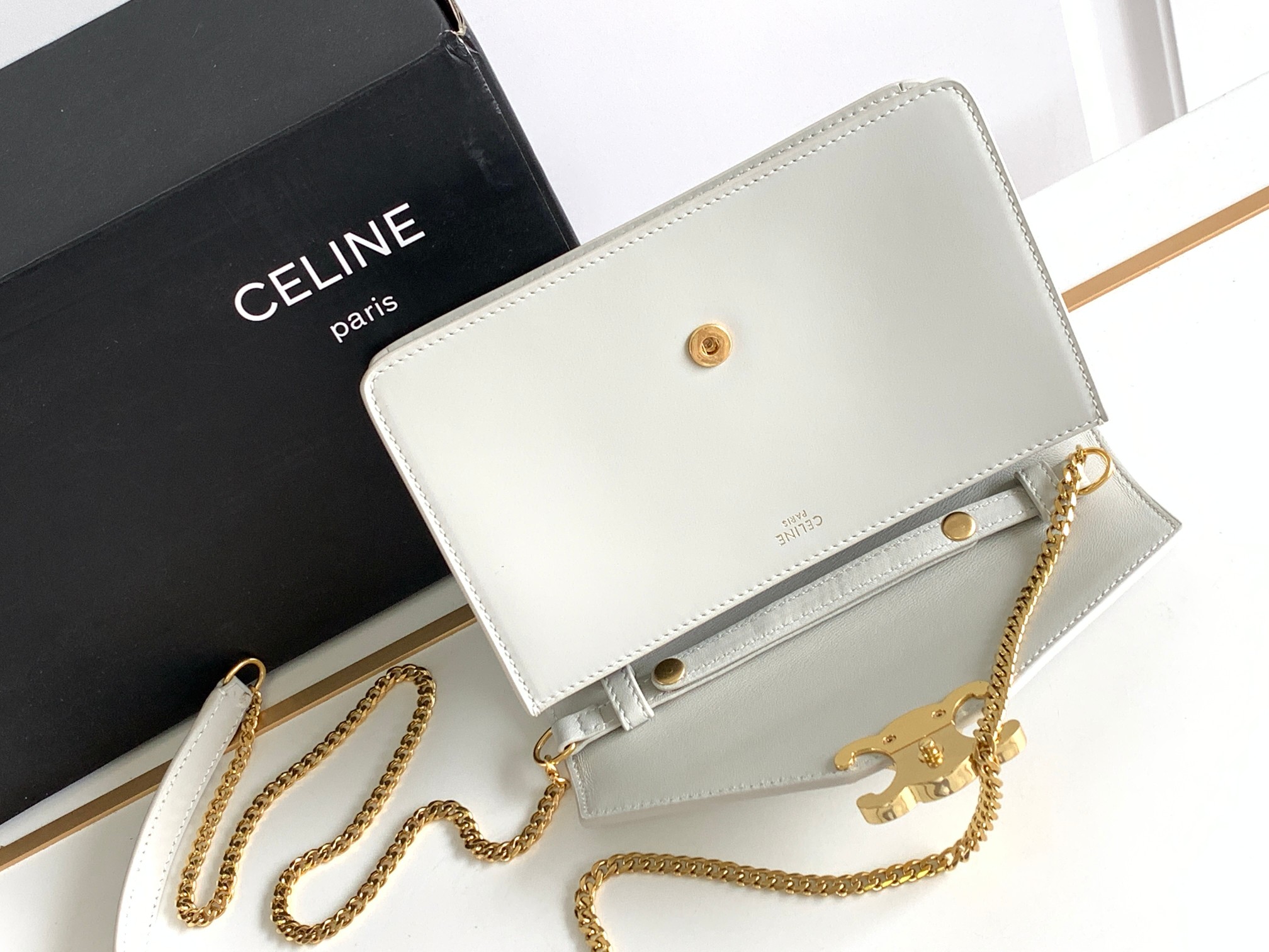 Ce**e wallet on chain triomphe
