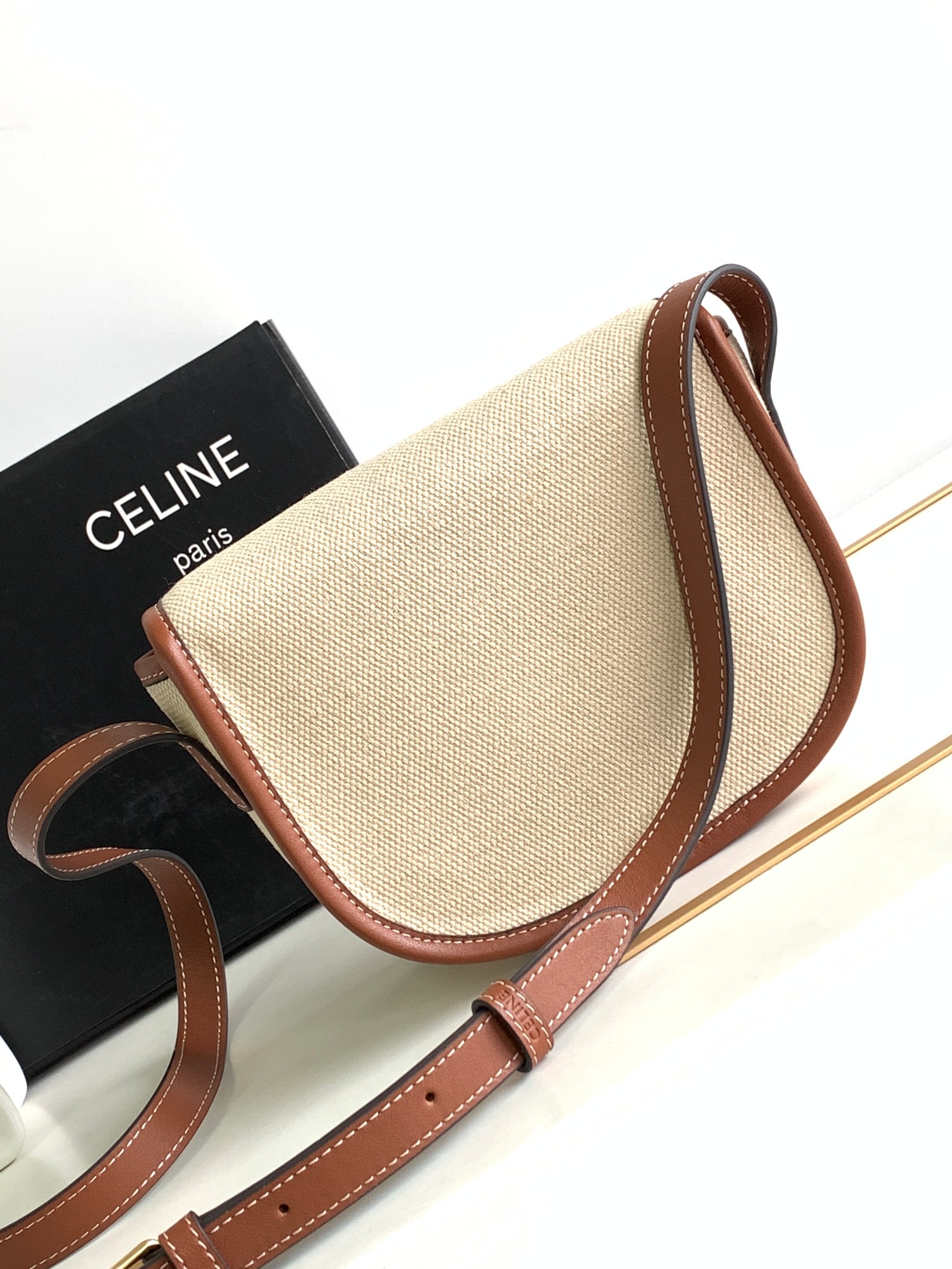 Ce**e folco cuir triomphe