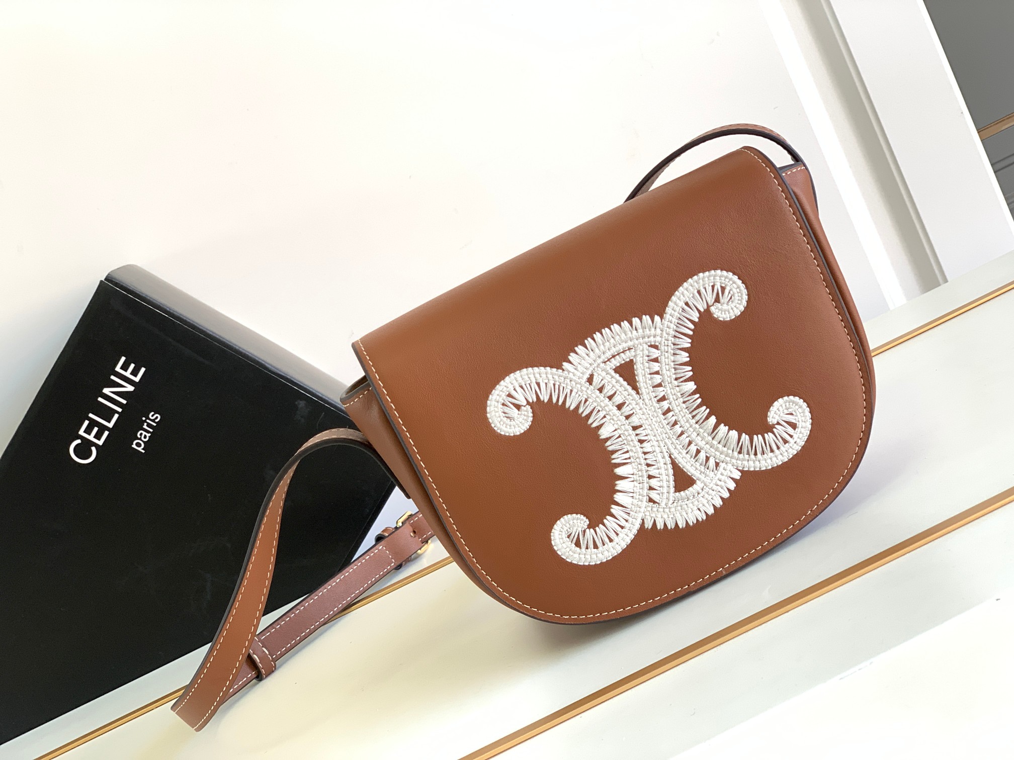 Ce**e folco cuir triomphe