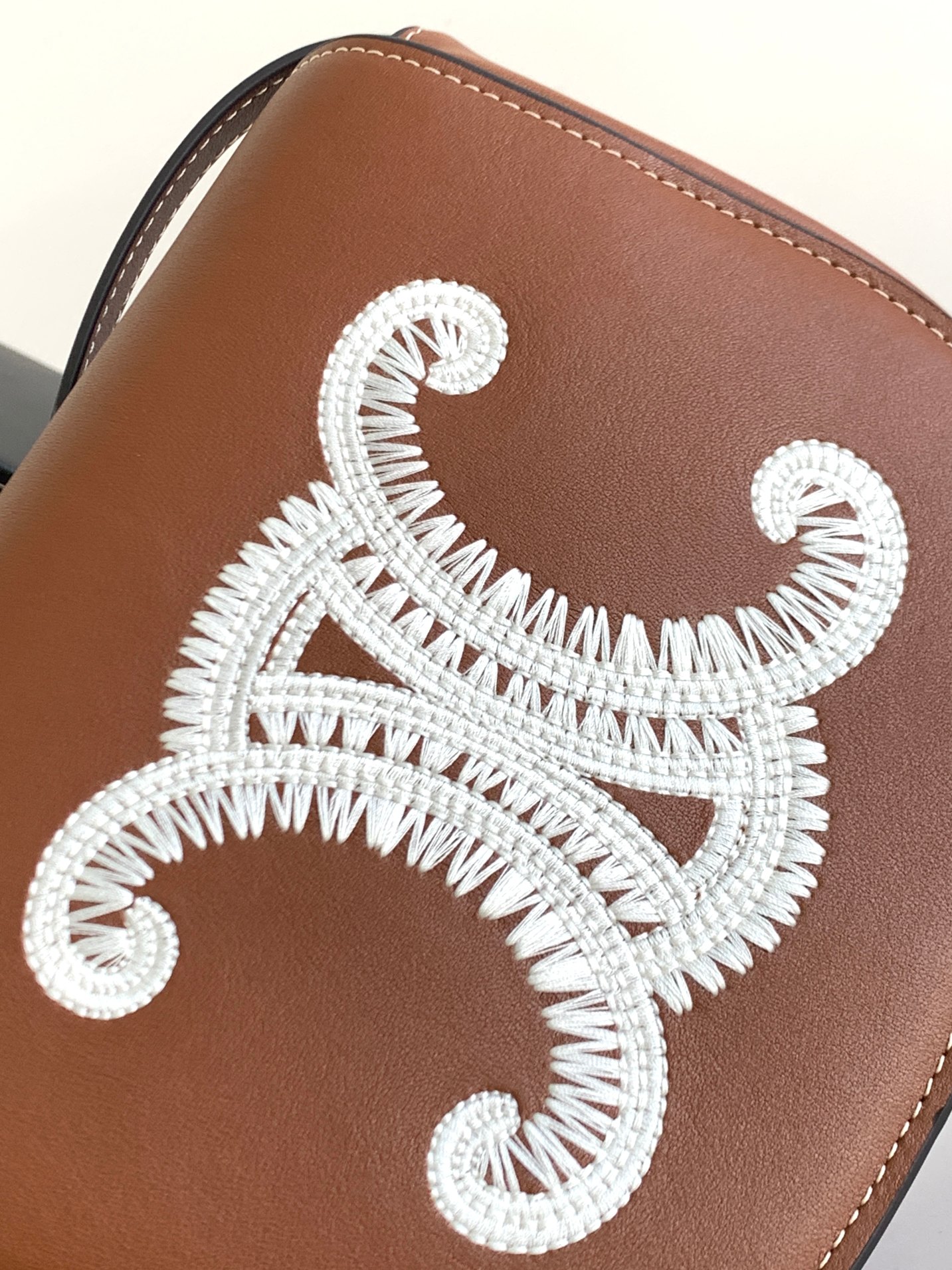 Ce**e folco cuir triomphe