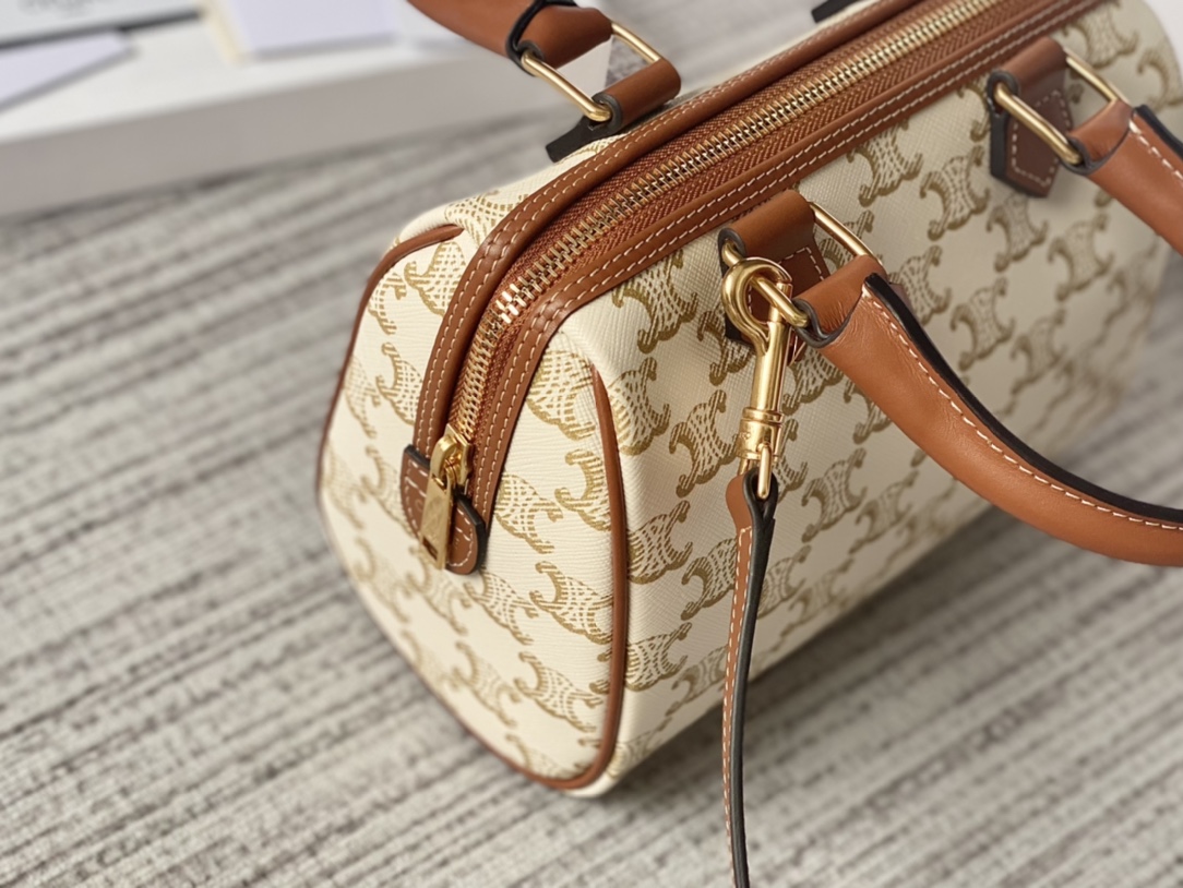 Ce**e small boston cuir triomphe