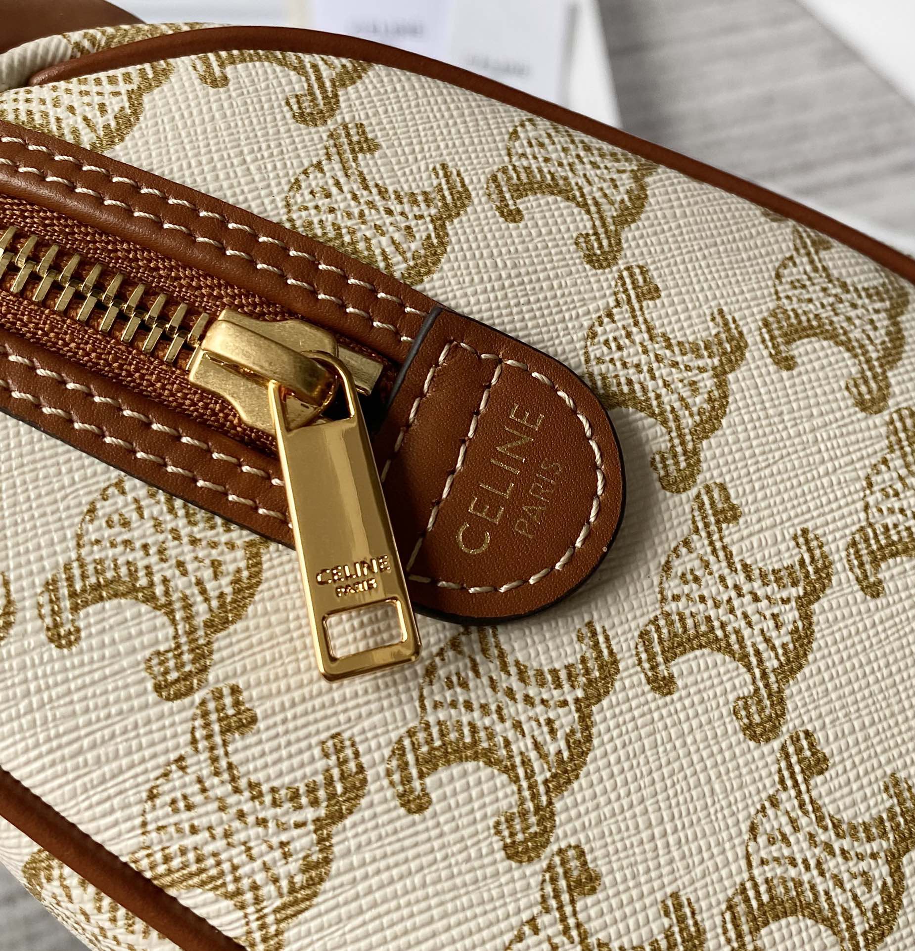 Ce**e small boston cuir triomphe