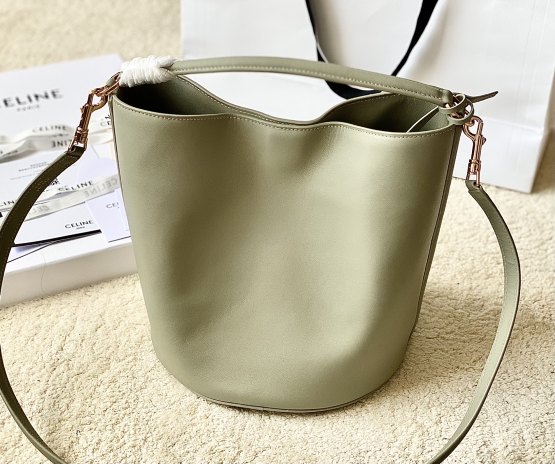 Ce**e bucket 16