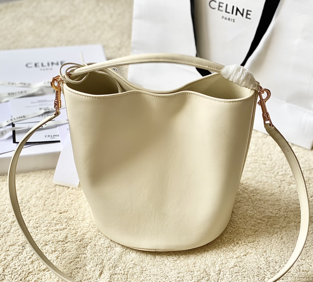Ce**e bucket 16