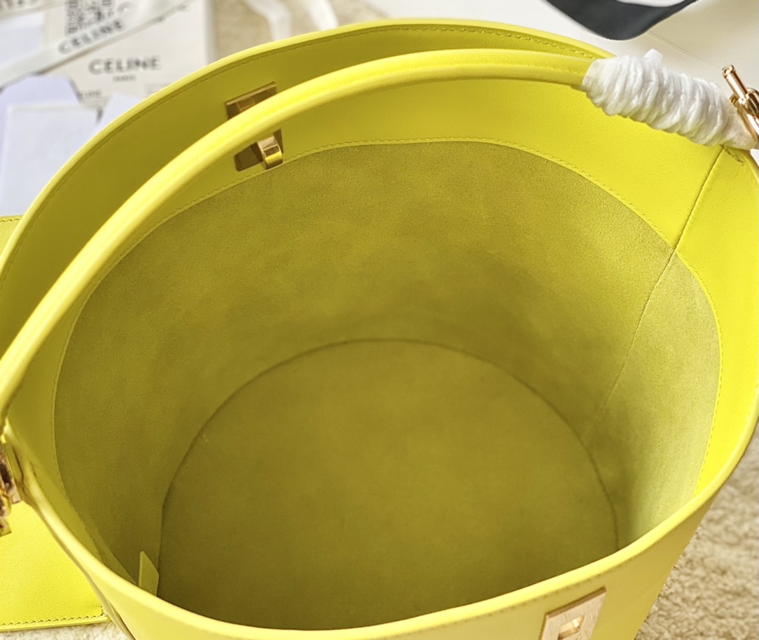 Ce**e bucket 16